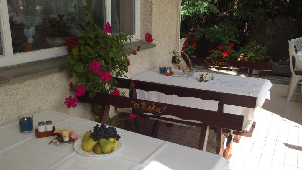 Alabastrom Panzio Es Etterem Bed & Breakfast Bogacs Exterior photo