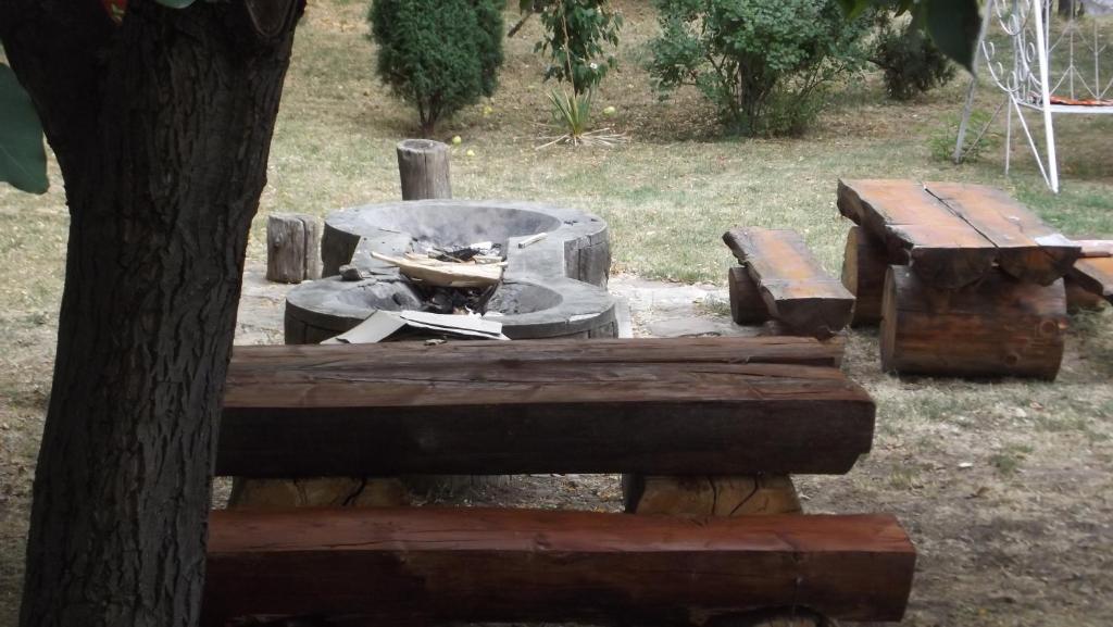 Alabastrom Panzio Es Etterem Bed & Breakfast Bogacs Exterior photo